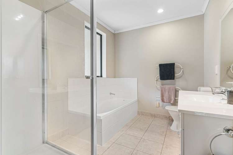 10 Simpson Road Ranui_6