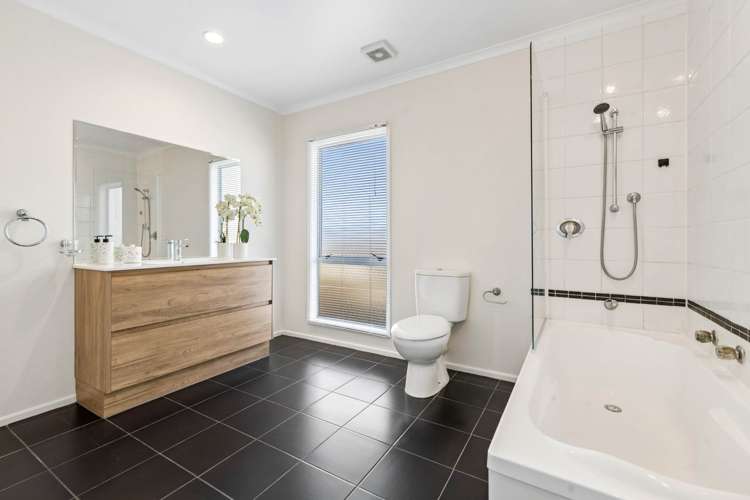 8 Sherie Place Howick_17