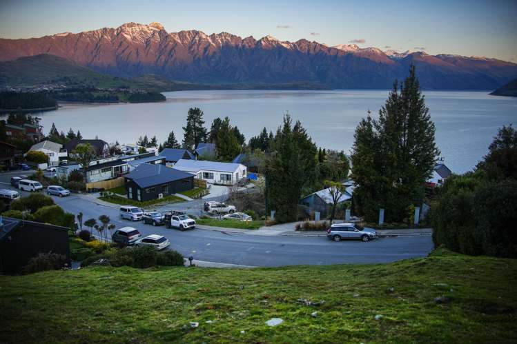 6 Aspen Grove Fernhill/Sunshine Bay_8