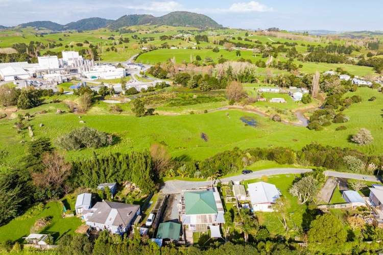 8 Montaine Place Maungaturoto_37