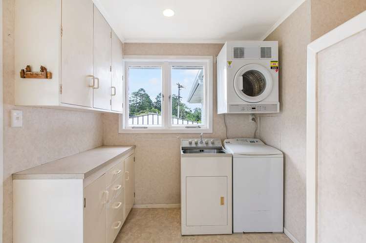 6 Sunray Avenue Titirangi_18