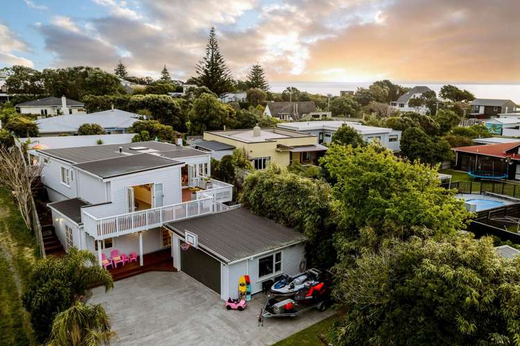 8 Webber Street Paraparaumu Beach_1