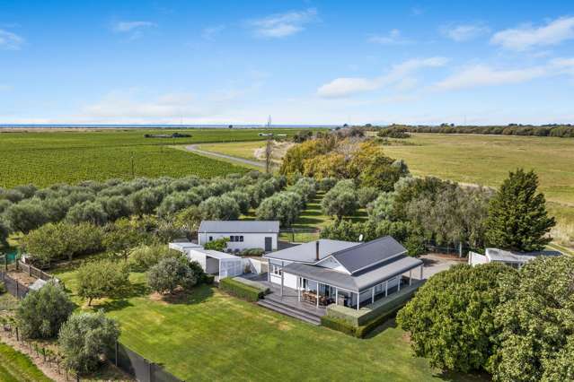 Priced To Move, Minutes From Town
