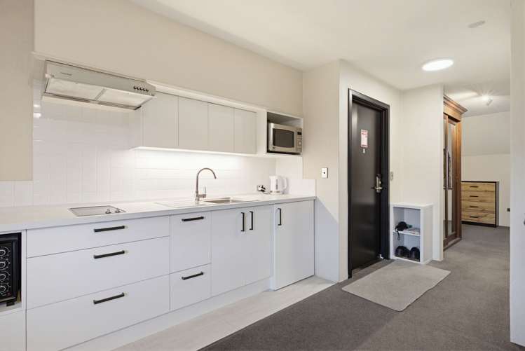 10/24 Quiet Woman Way Monaco_7