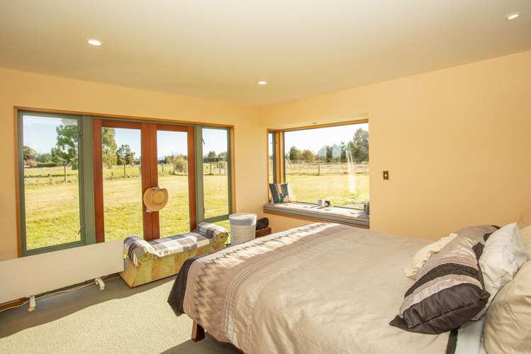 196 Racecourse Road Allenton_7