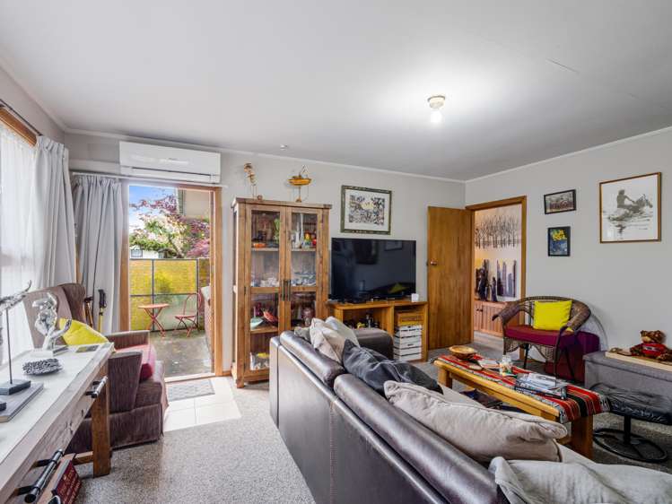 11 Reynolds Avenue Bishopdale_2