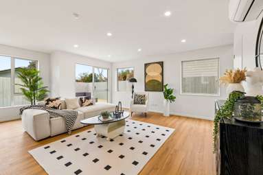 32 Glennandrew Drive_2