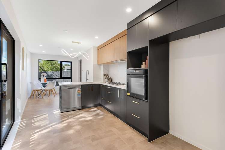 37D Gosford Drive Botany Downs_4