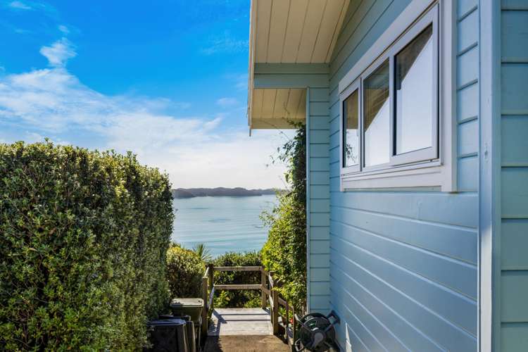 11 Russell Heights Russell_21