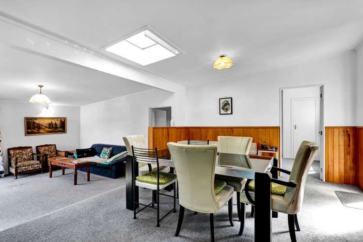 2 Hills Road Tongaporutu_12