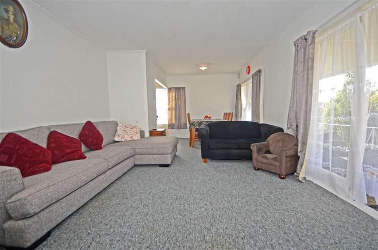 12 Sheehan Road Te Atatu South_5