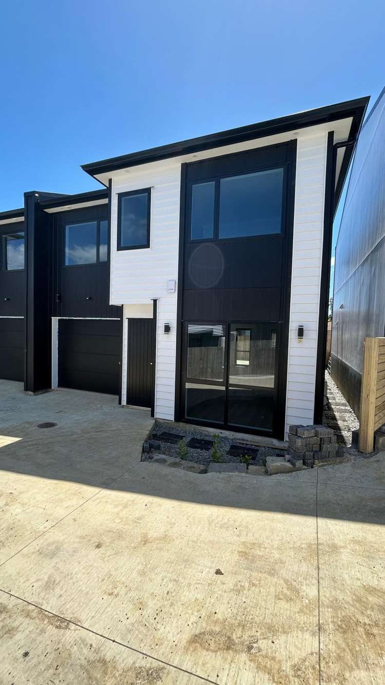 b/85 Sandspit Road_0