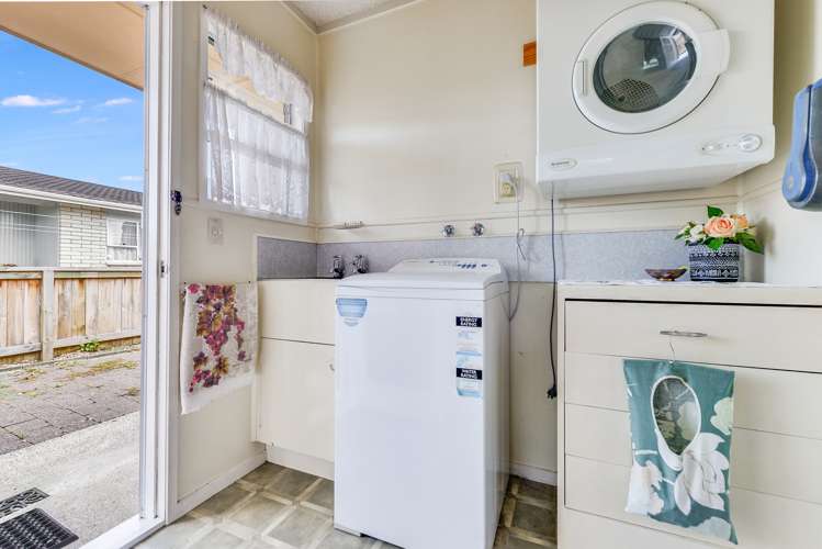 5a Leong Avenue Dinsdale_15