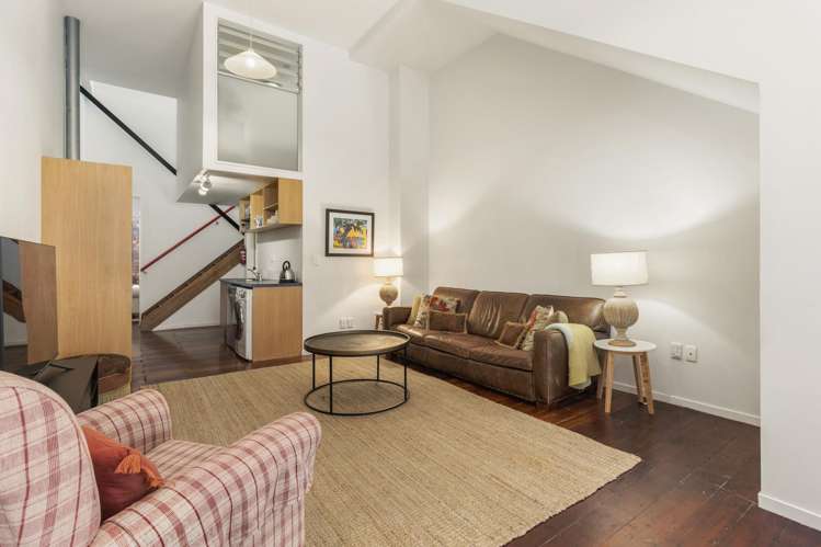 8/14 Alpha Street Te Aro_2