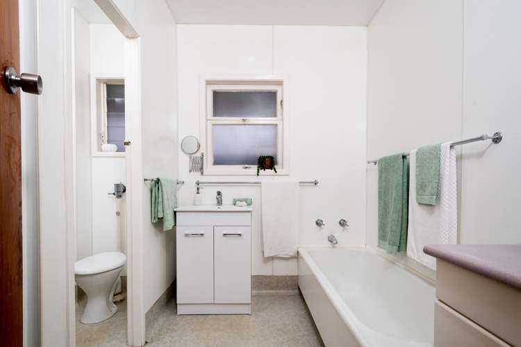 2 Garden Place Mount Eden_12