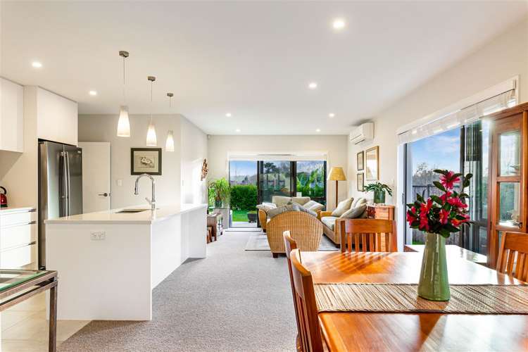 6 Pampas Drive Wainui_11