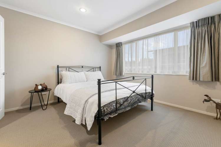 6 Soljans Place Flat Bush_15