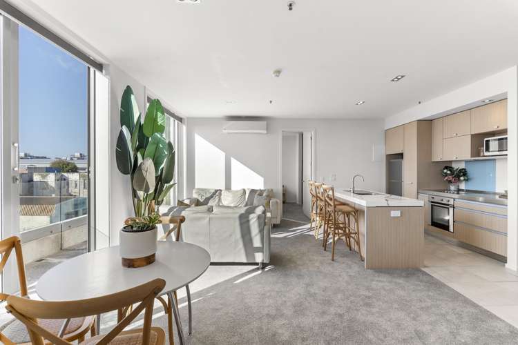 303/22 Liardet Street New Plymouth Central_6