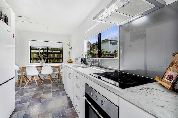 6a Gibson Road Dinsdale_5