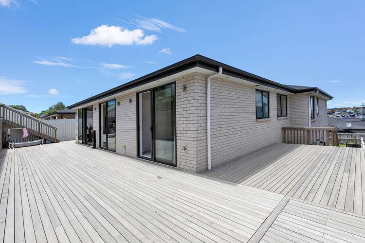 31 Surf View Crescent Red Beach_27