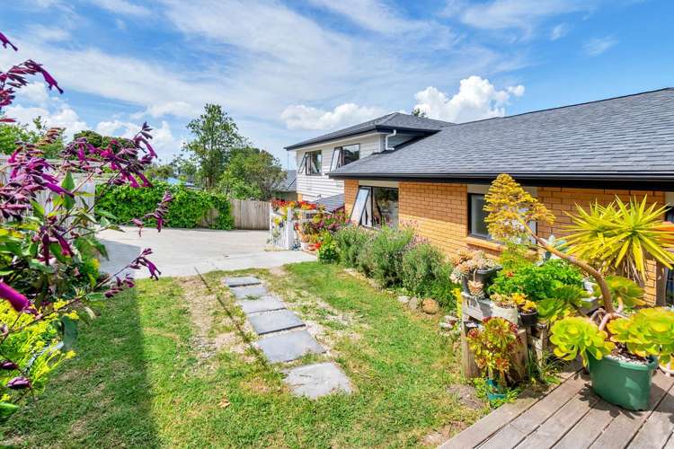 70d Glengarry Road Glen Eden_24