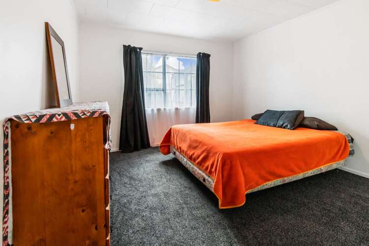 7 Anglers Way Wattle Downs_14