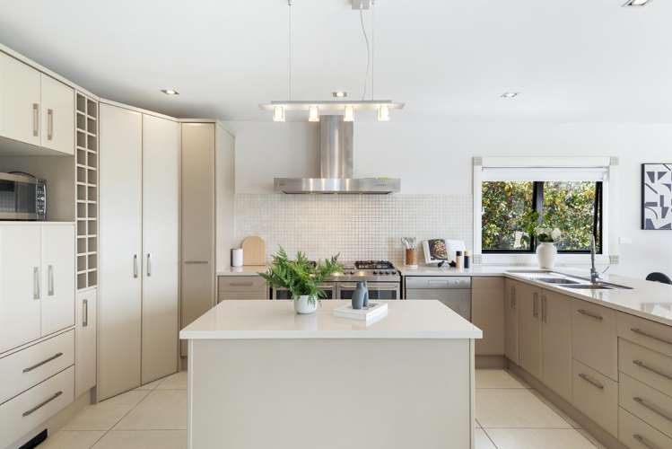 34 Browns Bay Road Rothesay Bay_10