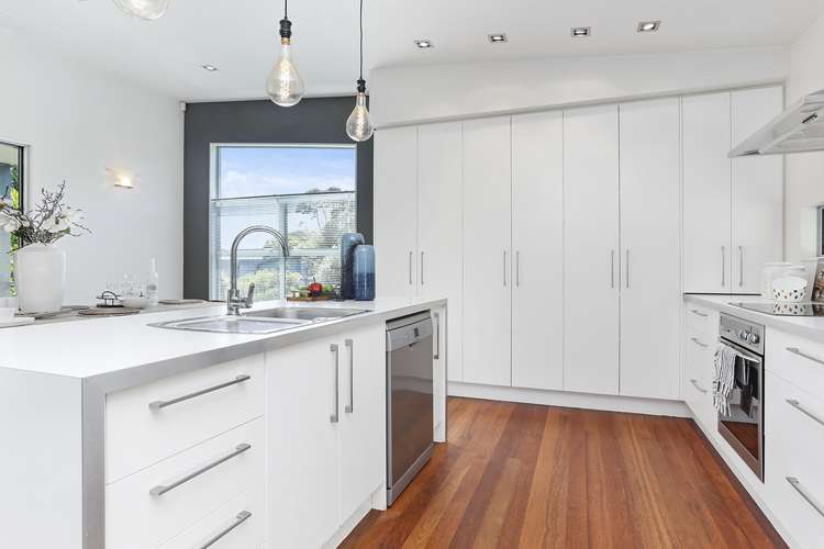 14 Poturi Streams Avenue Titirangi_12