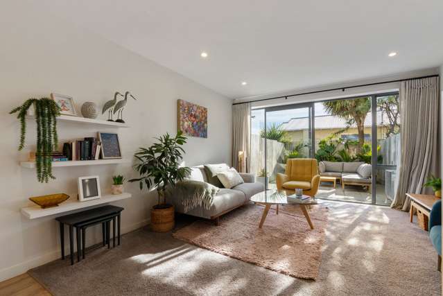 2/2 Stone Street Miramar_4