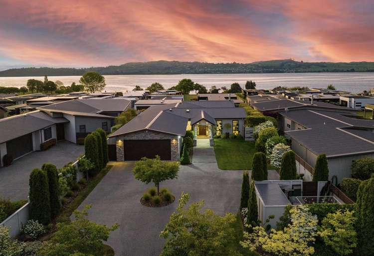 29 Pukenamu Road Rainbow Point_23