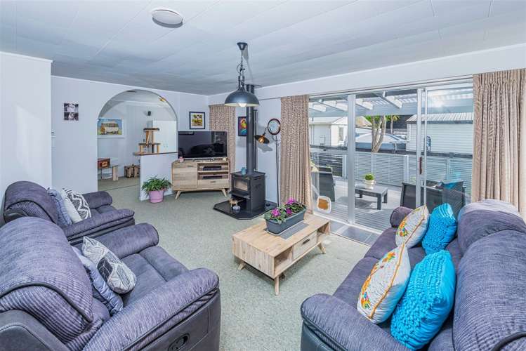 214 Glengarry Road Glen Eden_10