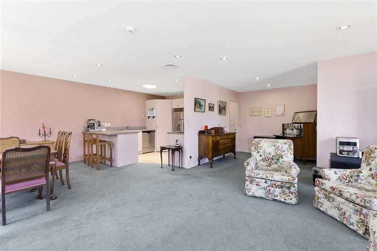 6 Silver Pine Avenue Woodridge_4