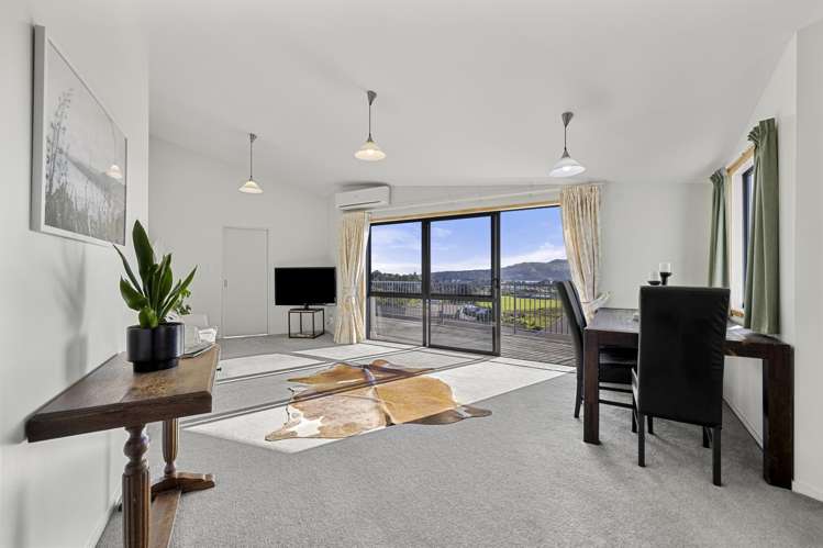 25i Violet Street Raglan_12