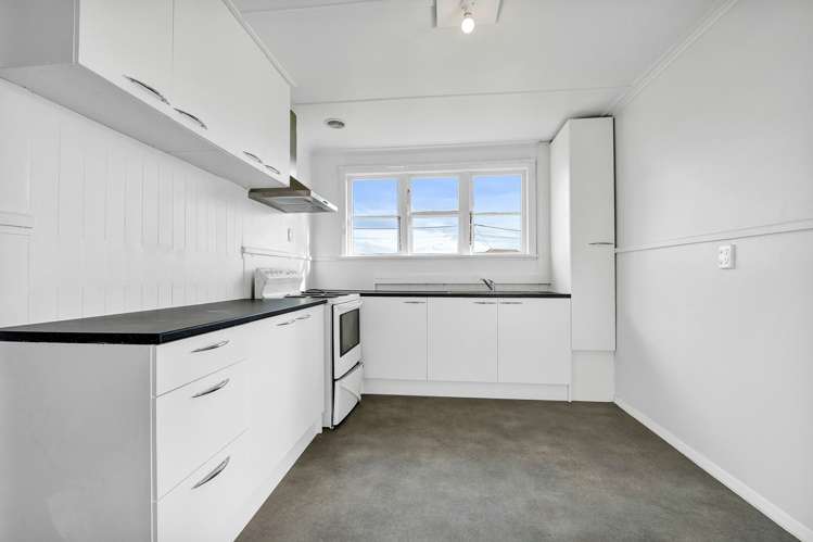 1 Vogel Street + 2 Laurent VC Street Hawera_16