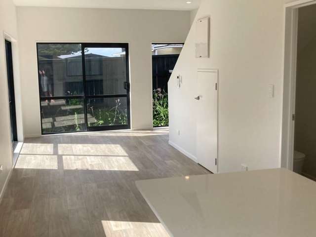 6/24 Andrew Road Howick_1