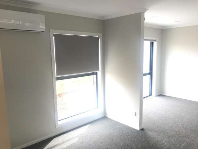 6/2 Lambert Court Glenview_3
