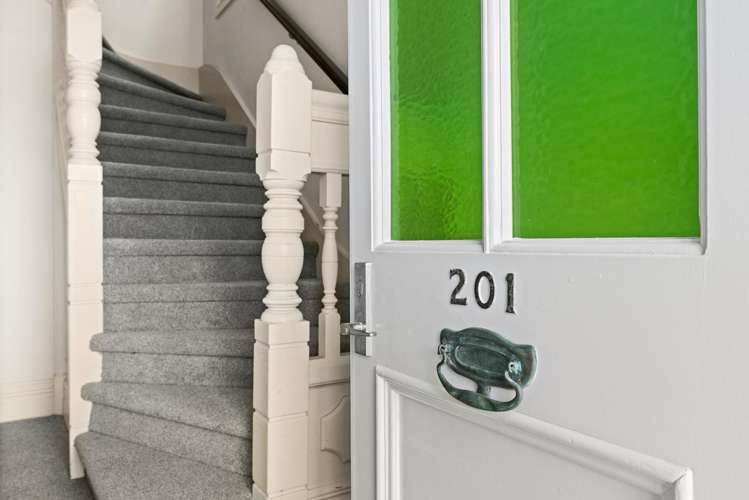 201 Marine Parade Napier South_19