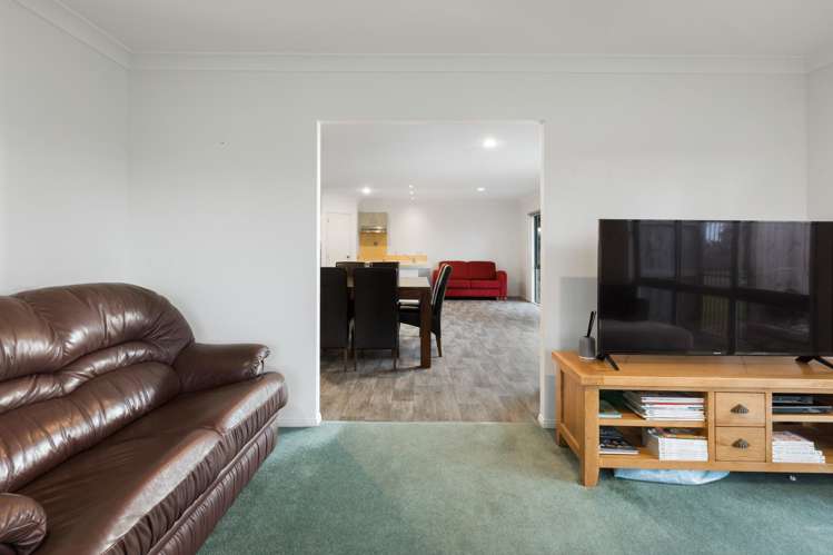 8 Athenree Heights Athenree_9