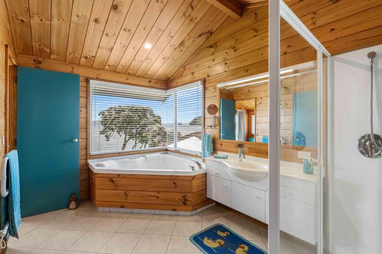 137 Captain Cook Road Cooks Beach_14