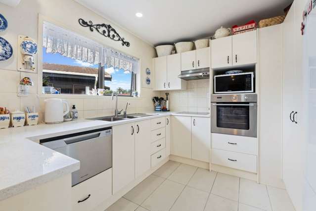 2/12 Moenui Avenue Orewa_4
