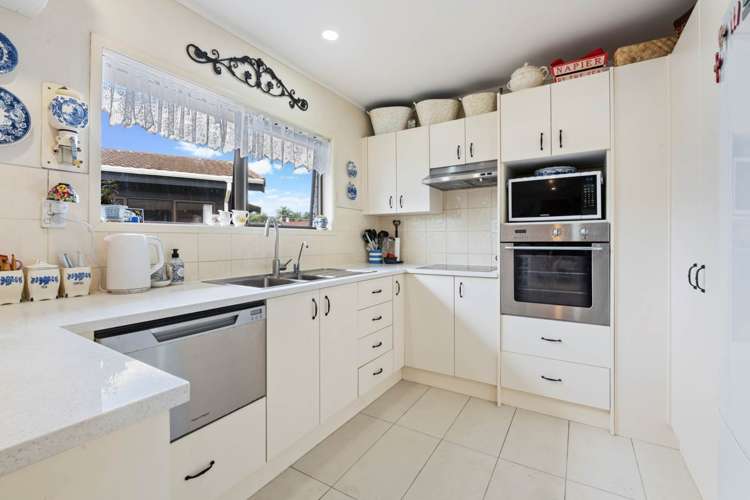 2/12 Moenui Avenue Orewa_4