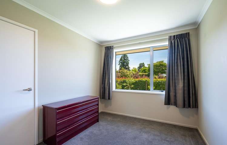 6 Ryeland Avenue Wakefield_24