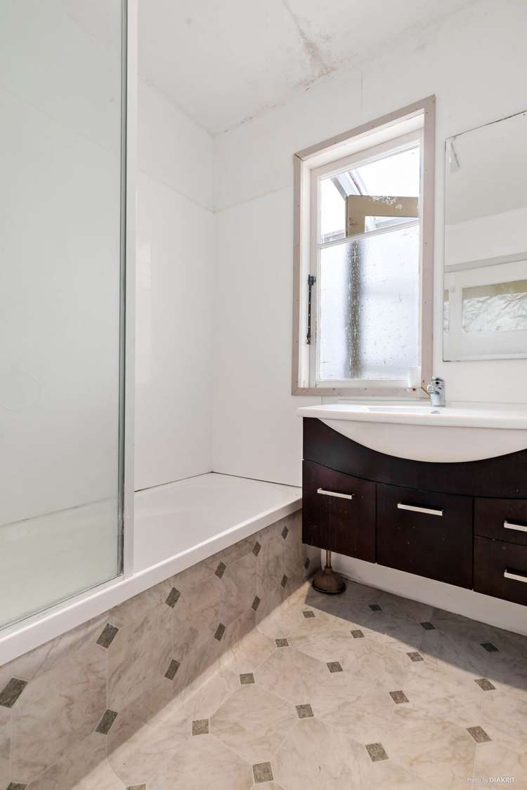 24 Taylor Street Blockhouse Bay_16