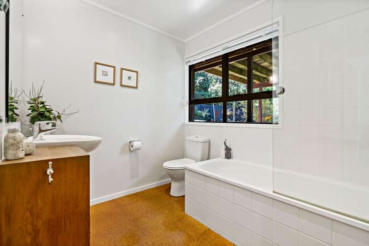 7 Helvetia Drive Browns Bay_22