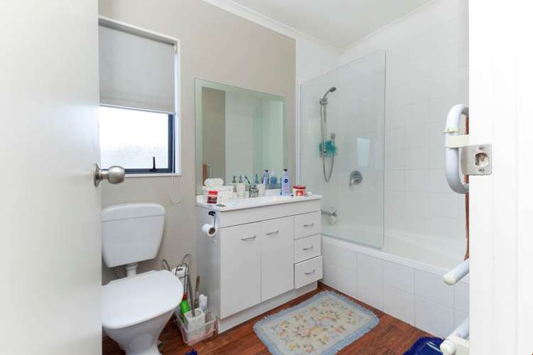 5 Sherwood Avenue Te Atatu South_21