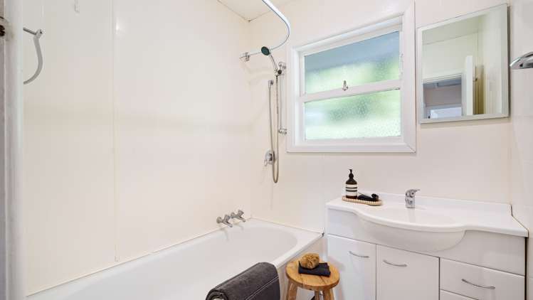 18b Idris Road Fendalton_10