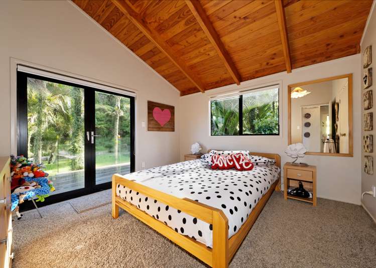 234 Scenic Drive Titirangi_14