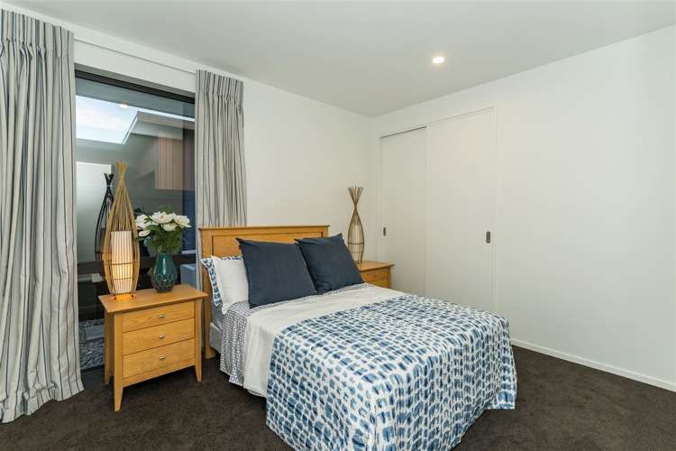 53 Vernon Drive Lincoln_7