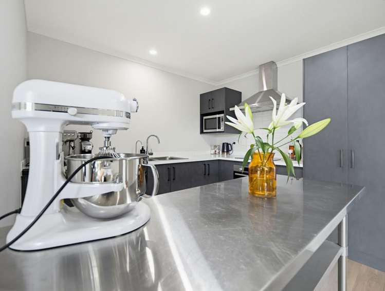 1/39 Saxbys Road Glenview_7