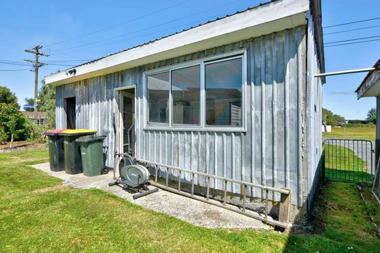 99 Balaclava Street and 6 Pera Street Wyndham_16